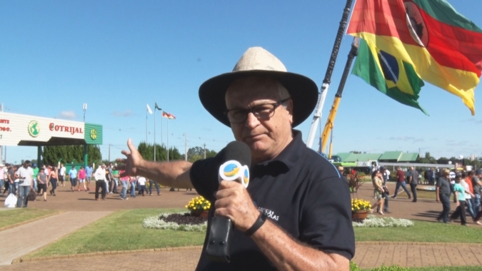 Mais do que nunca, após as tragédias, é preciso dar um "viva ao Brasil, e seguir em frente"!