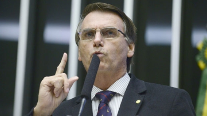 Bolsonaro diz que pedirá ao Senado processo contra ministros do STF e fala em "ruptura institucional"