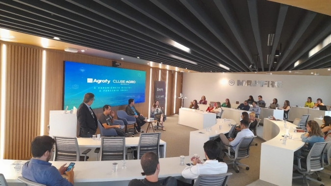 Parceria entre Clube Agro Brasil e Agrofy amplia vitrine do varejo agro