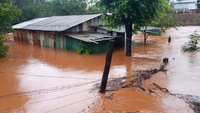 Diante de excesso de chuvas, lavouras alagadas e erosão, perdas já são certas para soja, milho e feijão em Pato Branco/PR