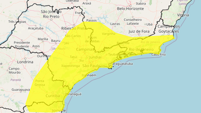 Faixa entre o leste do PR, SP, sul de MG e RJ tem alerta para chuvas intensas