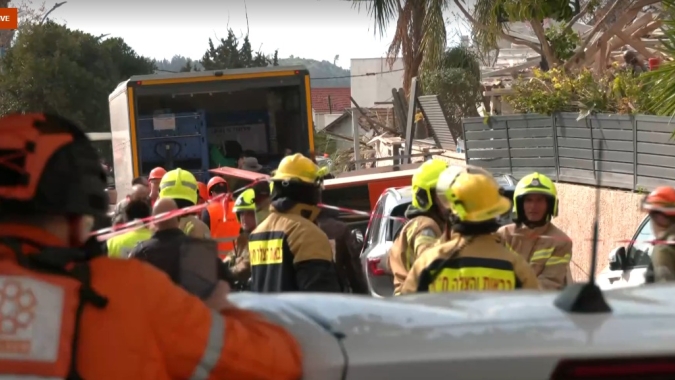 Ataques do Irã deixam pelo menos 9 mortos em Israel; prédio foi atingido perto de Jerusalém