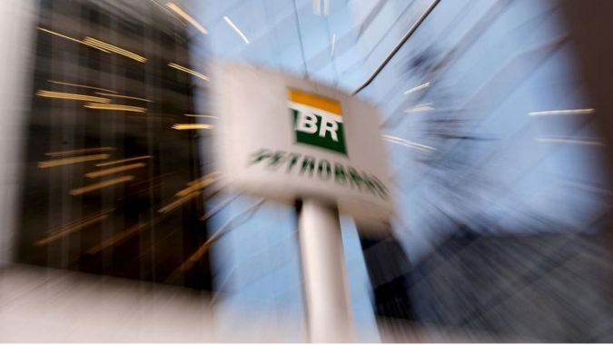 Petrobras espera receber nos próximos dias propostas por mais 3 refinarias
