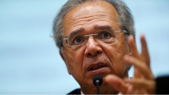 Paulo Guedes avisa Rodrigo Maia: "dali não passa", sobre mais dinheiro para políticos