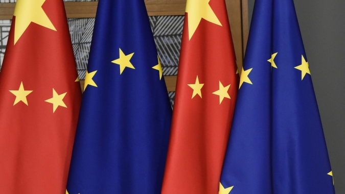 China promete reagir caso UE adote medidas que visem comércio chinês