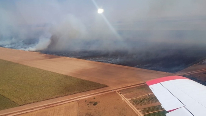 Aviões agrícolas passam a combater incêndios florestais