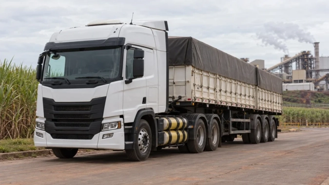 Biometano da cana substitui diesel em mais de 70 caminhões que transportam açúcar até Santos