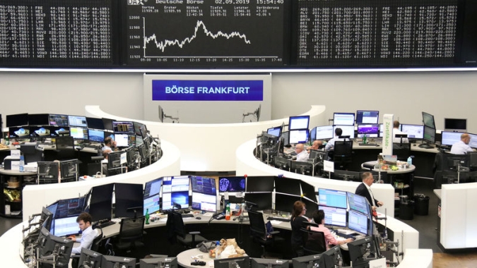 Ações caem com investidores em busca de segurança em meio a preocupações geopolíticas