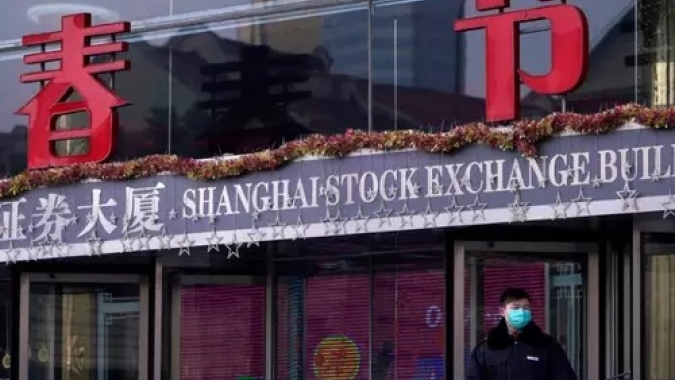 Ações chinesas caem para menor cotação em um ano