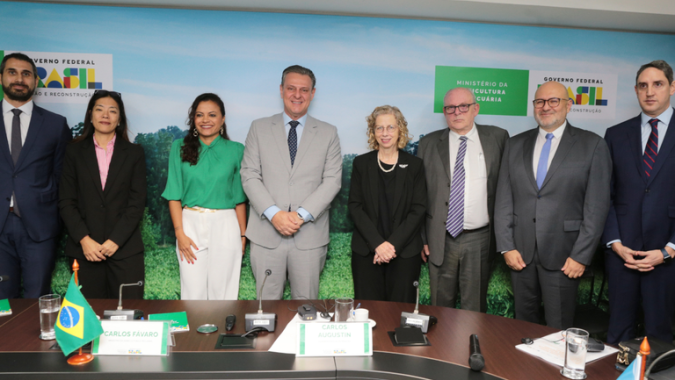 Em reunião com representantes da PNUMA, ministro Fávaro afirma que produção e preservação devem andar juntas
