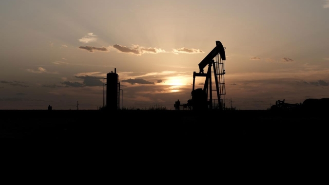 Produção de petróleo dos EUA deve crescer mais que o esperado em 2020, aponta AIE