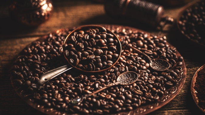 Café abre em alta com mercado atento à colheita e à qualidade da safra brasileira