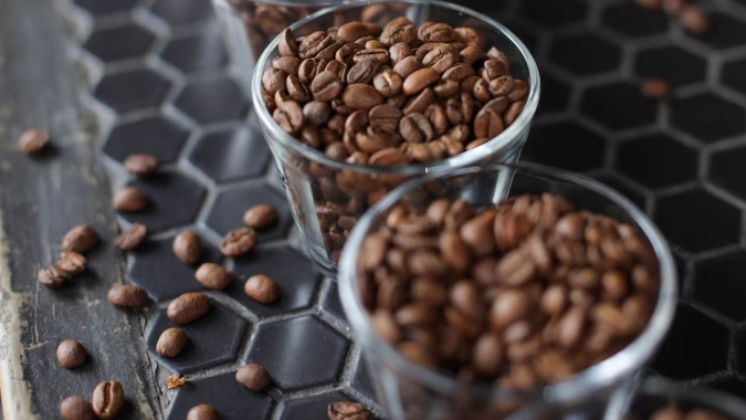 Café mantém volatilidade intensa após queda forte, 2ª feira fecha com mais de 1% de alta em NY