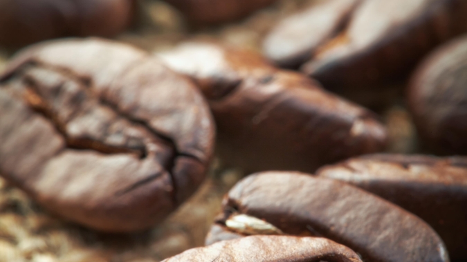 Café sustenta alta, mas incertezas sobre sustentabilidade dos preços crescem, avalia Hedgepoint em call de mercado