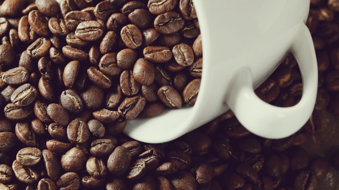 Se o café vale tanto, por que quem produz ainda aperta as contas?