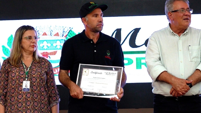 Café produzido nas propriedades da Família Lopes, de Mandaguari, conquista prêmio de Melhor Café da Regional Maringá no Concurso Café Qualidade Paraná