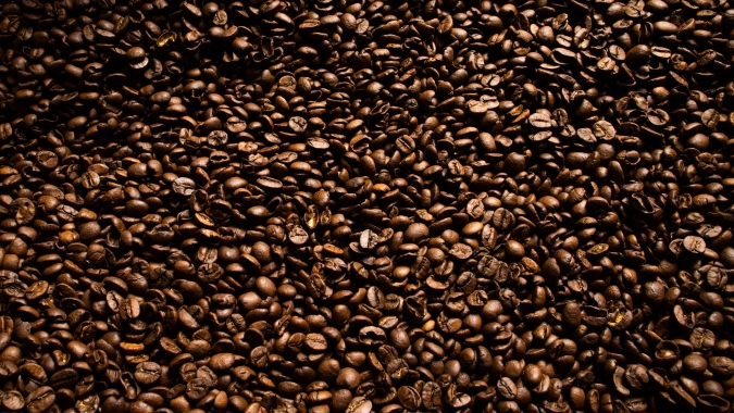 Café ganha força ao longo desta 3ª feira e tenta virar o jogo após pressão recente
