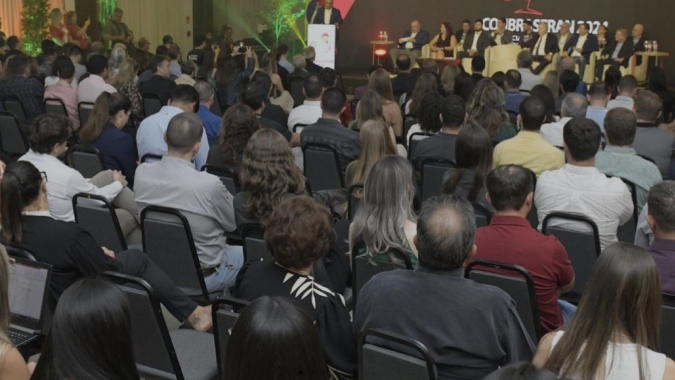Feira AgroExperts em Boituva reúne cadeia de aves e suínos para discutir sanidade e produtividade