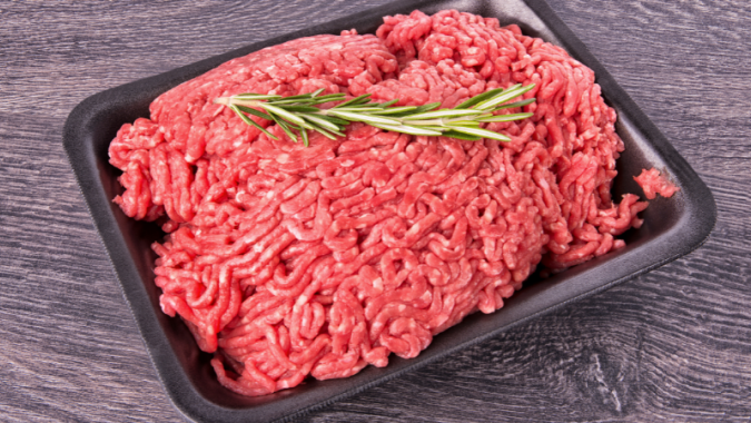 Trump permitirá importação de carne moída “sem tarifa fora da cota”