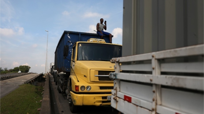 Poder360: Caminhoneiros estão divididos e greve de 1º de fevereiro deve ser pontual