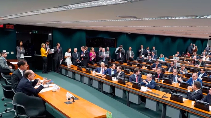 Comissão debate proposta que financia armazenagem rural nesta terça-feira