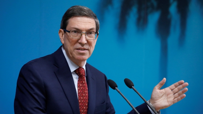 Cuba chama embargo comercial dos EUA de "furacão" que nunca acaba