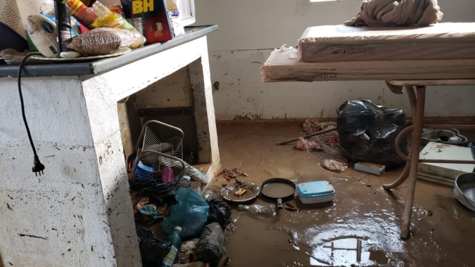 Chuvas desalojam 10 mil em Minas e deixam 6 mortos