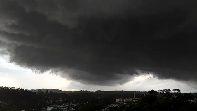 São Paulo terá sequência de dias chuvosos e temporais podem atingir áreas do Sudeste