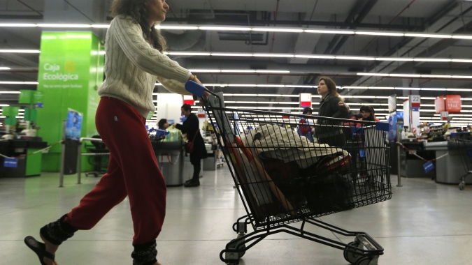 Vendas no varejo dos EUA registram aumento marginal em junho