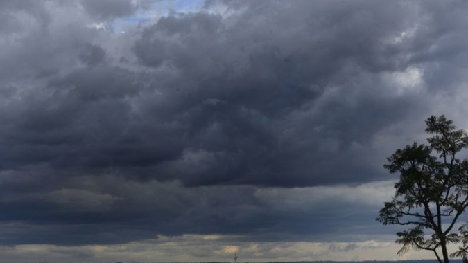 Outubro terá avanço da chuva sobre o Centro-Sul e calor ainda intenso no interior