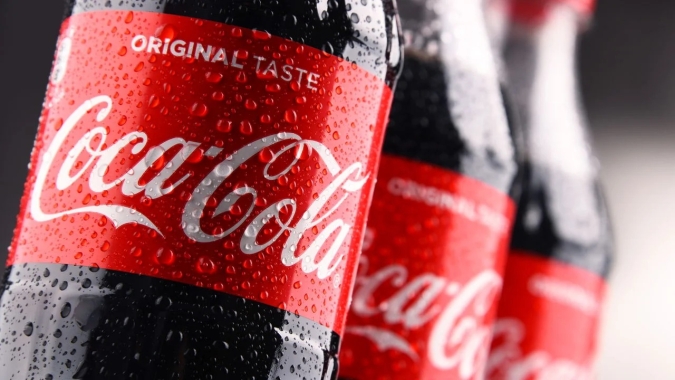 Após pedido de Trump, Coca-Cola anuncia versão do refrigerante com açúcar de cana dos EUA