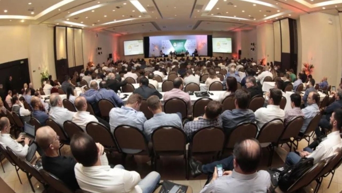 Conbrasfran 2024 debate mercado global e desafios da produção de proteína animal com lideranças da BRF, Seara, Aurora e ABPA
