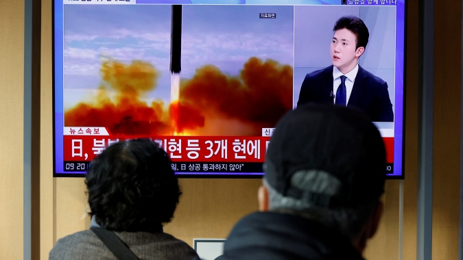 Coreia do Norte dispara mais projéteis de artilharia no mar em resposta a exercícios sul-coreanos