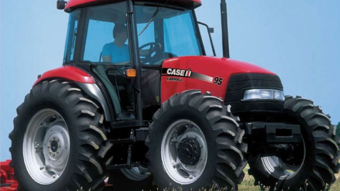 Em 2022, PR liberou R$ 8,8 milhões em seguro rural e 1,5 mil veículos do Trator Solidário