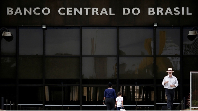 Vice-presidente do BC chinês diz que mais suporte é necessário em meio à pandemia