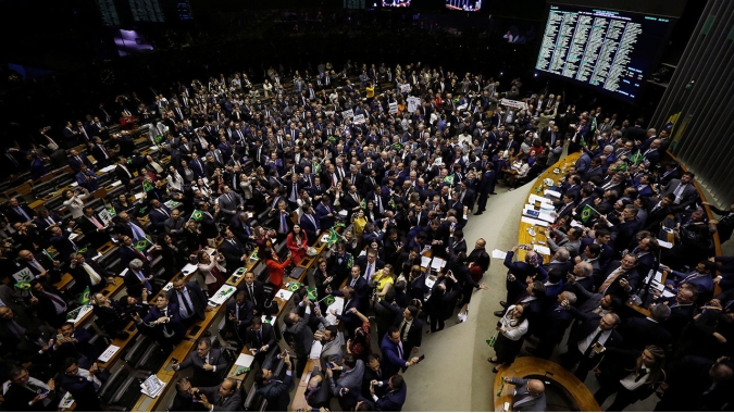 Se Câmara derrubar veto, 7 de cada 10 servidores podem ter aumento