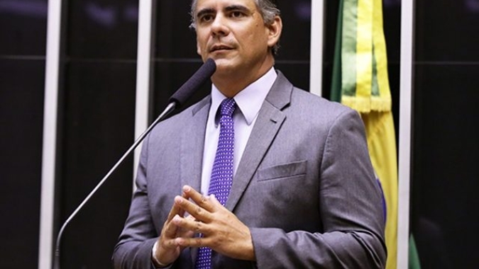 Leur Lomanto Júnior promete imparcialidade e rito legal ao assumir presidência da CCJC