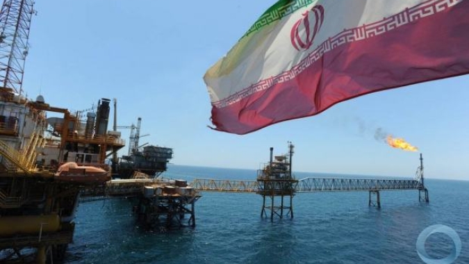 Reabertura de Ormuz e queda do petróleo podem remodelar opções do Fed para futuros cortes de juros