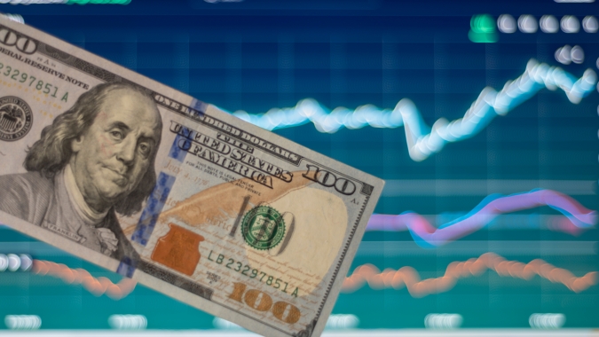 Dólar à vista cai 0,51%, a R$5,0031 na venda, nos primeiros negócios do dia