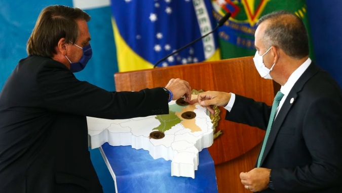 Sob pressão, Bolsonaro recebe governadores para tentar dar resposta à pandemia