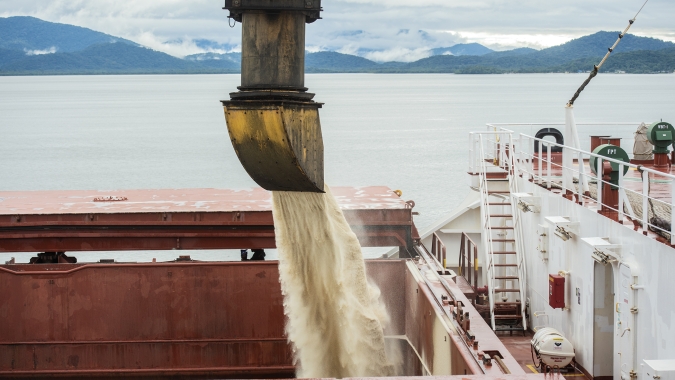 Line-up semanal de açúcar do Brasil sobe para 1,78 mi de t em um total de 53 navios