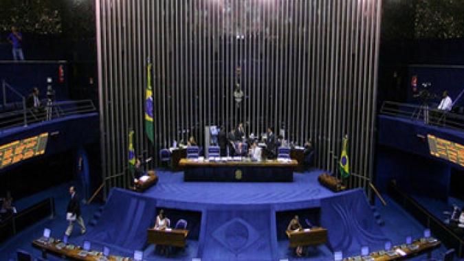 Relator de marco fiscal quer votar texto em comissão nesta terça