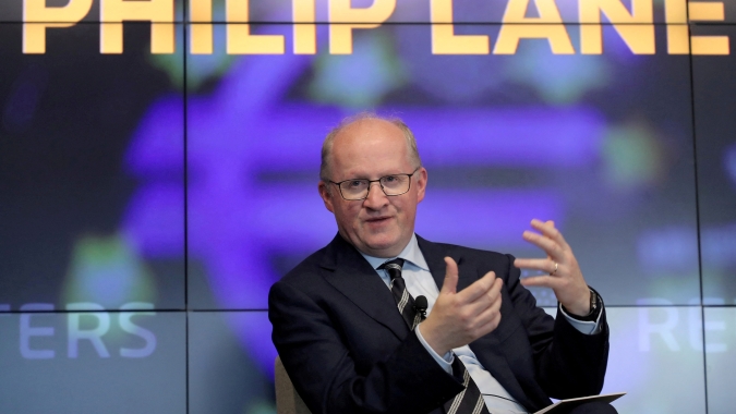 Economista-chefe do BCE diz que desvalorização do euro é insuficiente para afetar política monetária