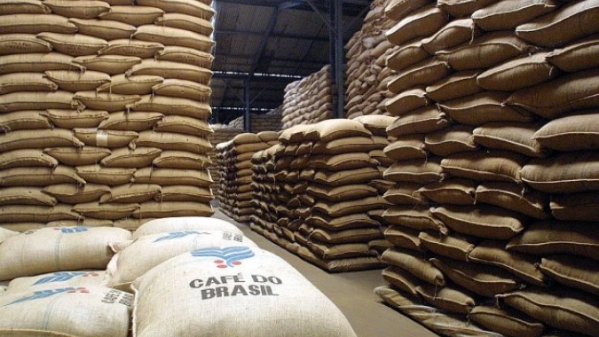 Exportação de café do Brasil tem melhor agosto da história: 4,16 mi/sacas
