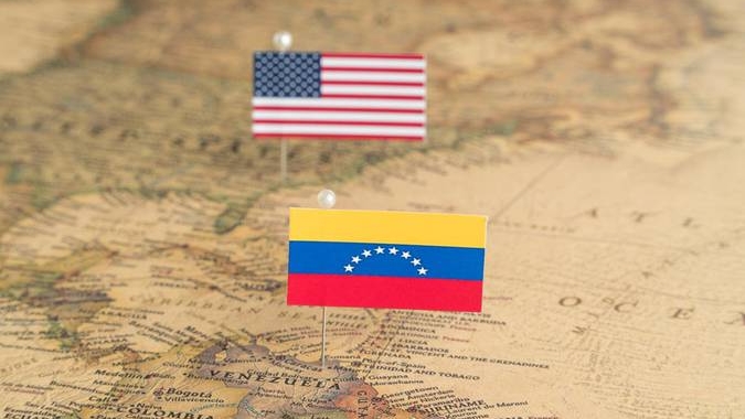 Refinarias dos EUA lidam para absorver alta repentina na importação de petróleo venezuelano