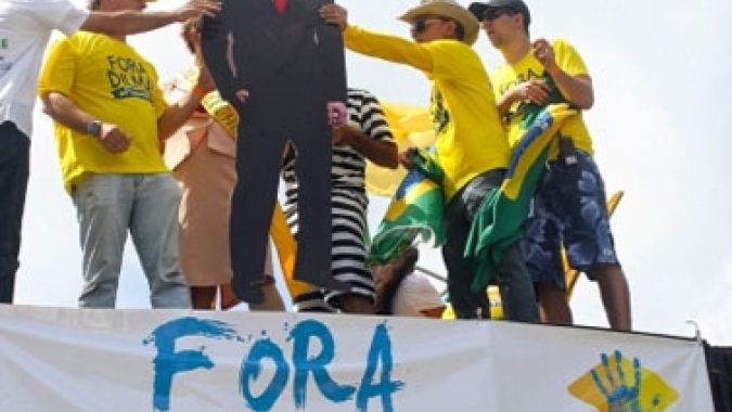 Apoiadores de Bolsonaro fazem nova manifestação na Esplanada dos Ministérios, em Brasília