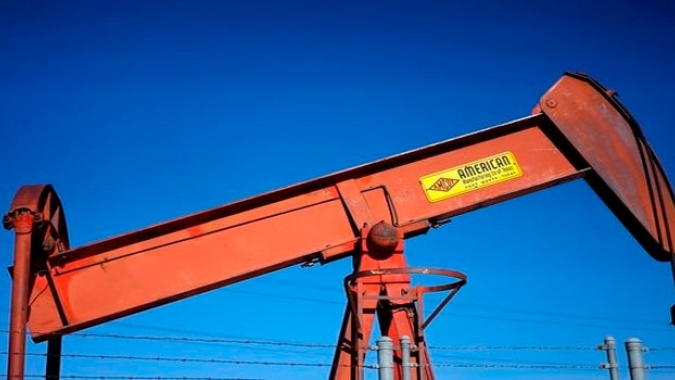 Ministros da Opep+ mantêm política de produção de petróleo inalterada, dizem fontes