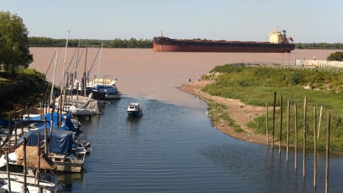 Seca do rio Paraná prejudica escoamento da soja paraguaia; milho deve ter queda de 50%