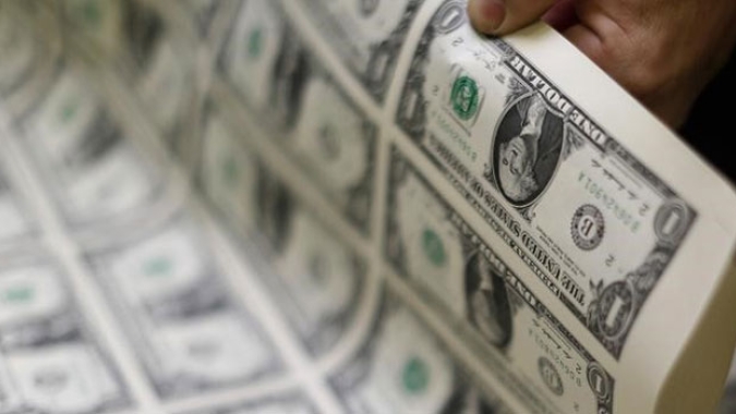 Dólar termina semana com valor recorde de R$6,0012 no fechamento