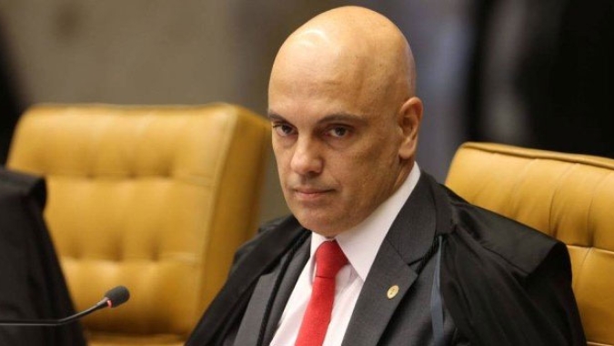 Reuters: Moraes acata pedido da AGU e manda autoridades impedirem bloqueios e invasões de prédios públicos